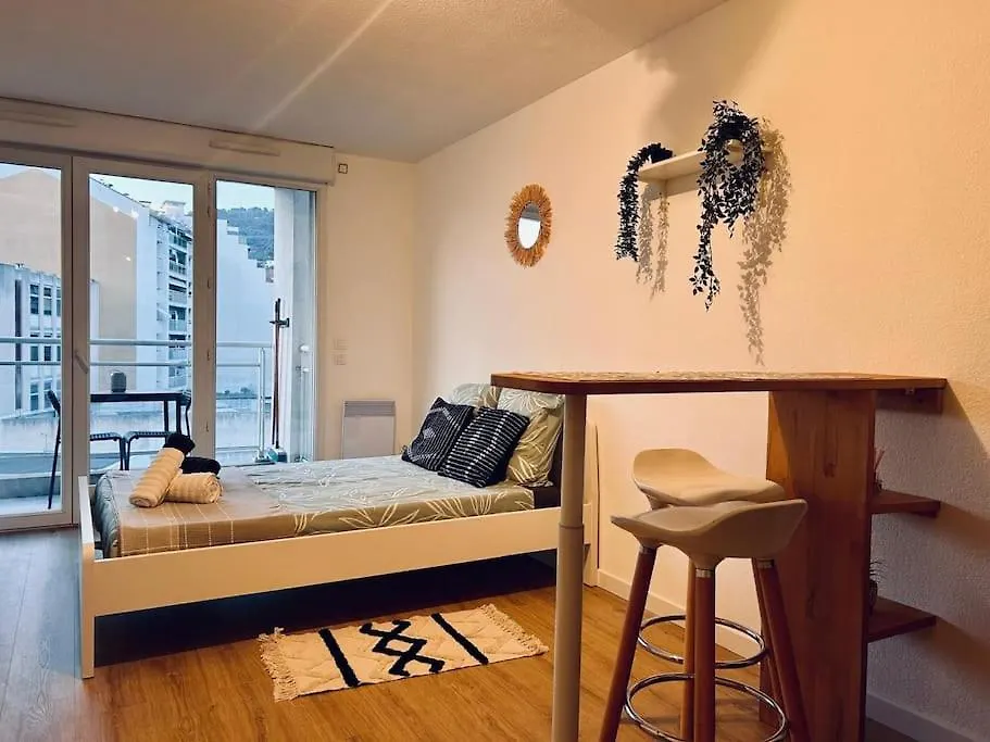 City & Serenity - Studio Proche Gare Nice 0*,  France